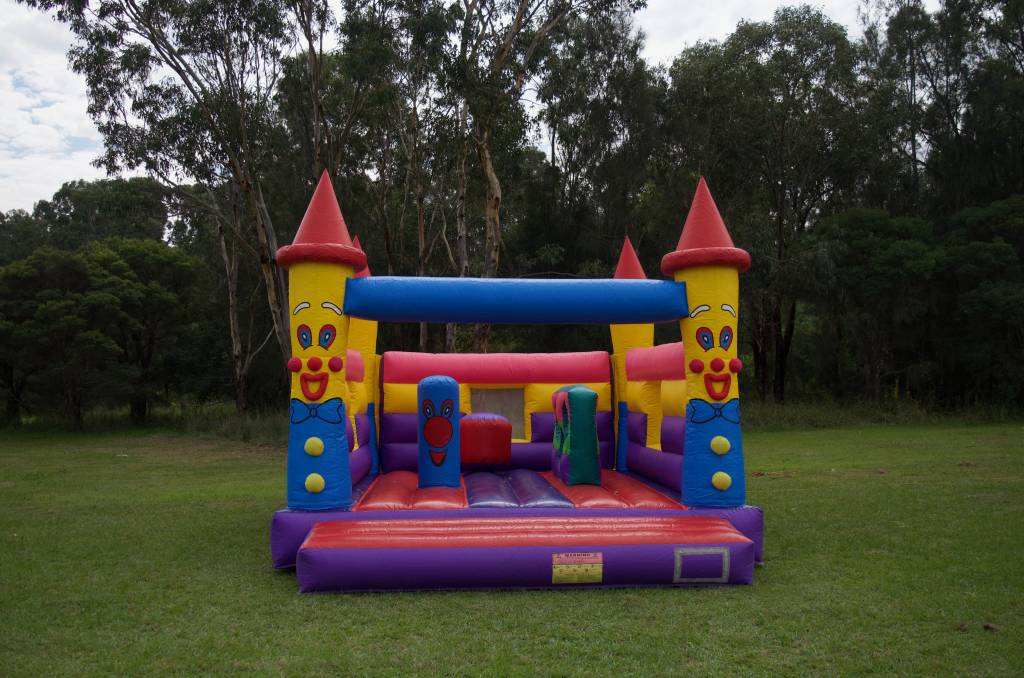 Overview of clown jumping castle