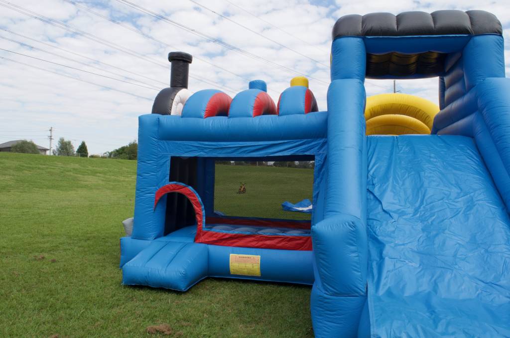 thomas the tank engine jumping castle